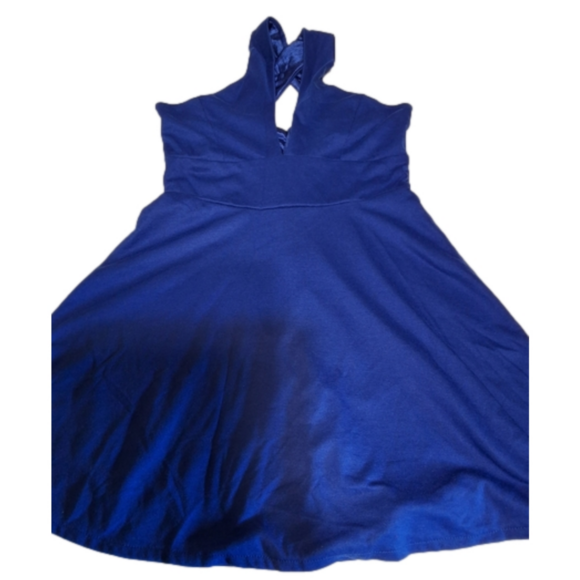 Get Party Ready with This Little Blue Dress XL - Picture 3 of 9